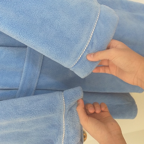 Robe/Sleepwear - Picture 5 of 5